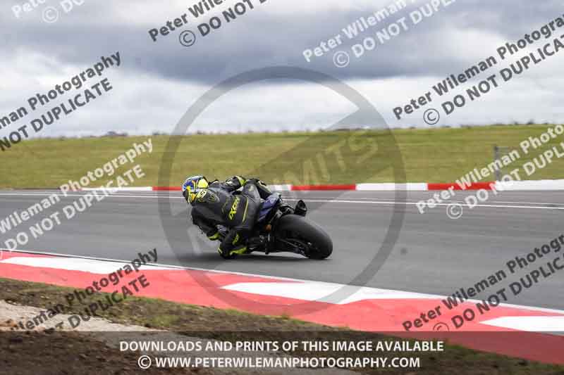 cadwell no limits trackday;cadwell park;cadwell park photographs;cadwell trackday photographs;enduro digital images;event digital images;eventdigitalimages;navarra;no limits trackdays;peter wileman photography;racing digital images;trackday digital images;trackday photos